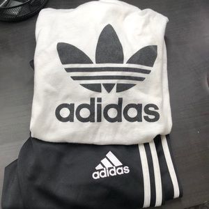 Joggers and T-shirt Adidas